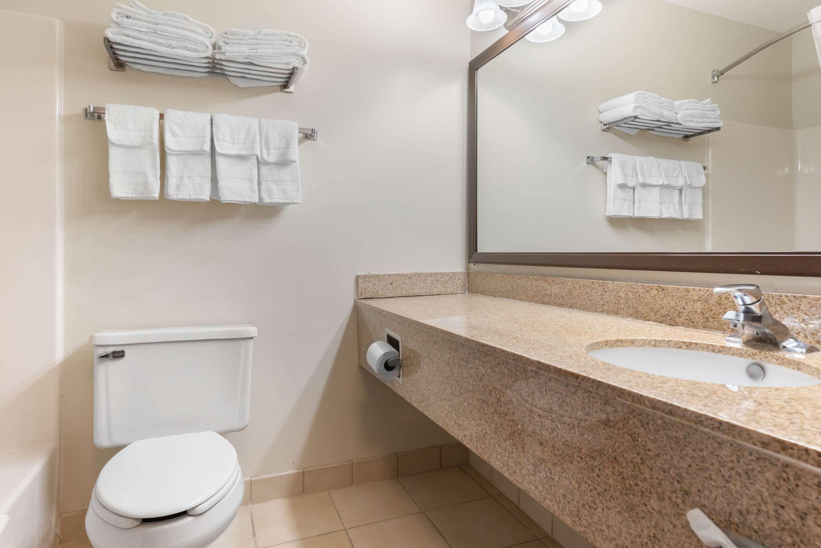 Quality Inn Fairborn Eksteriør bilde