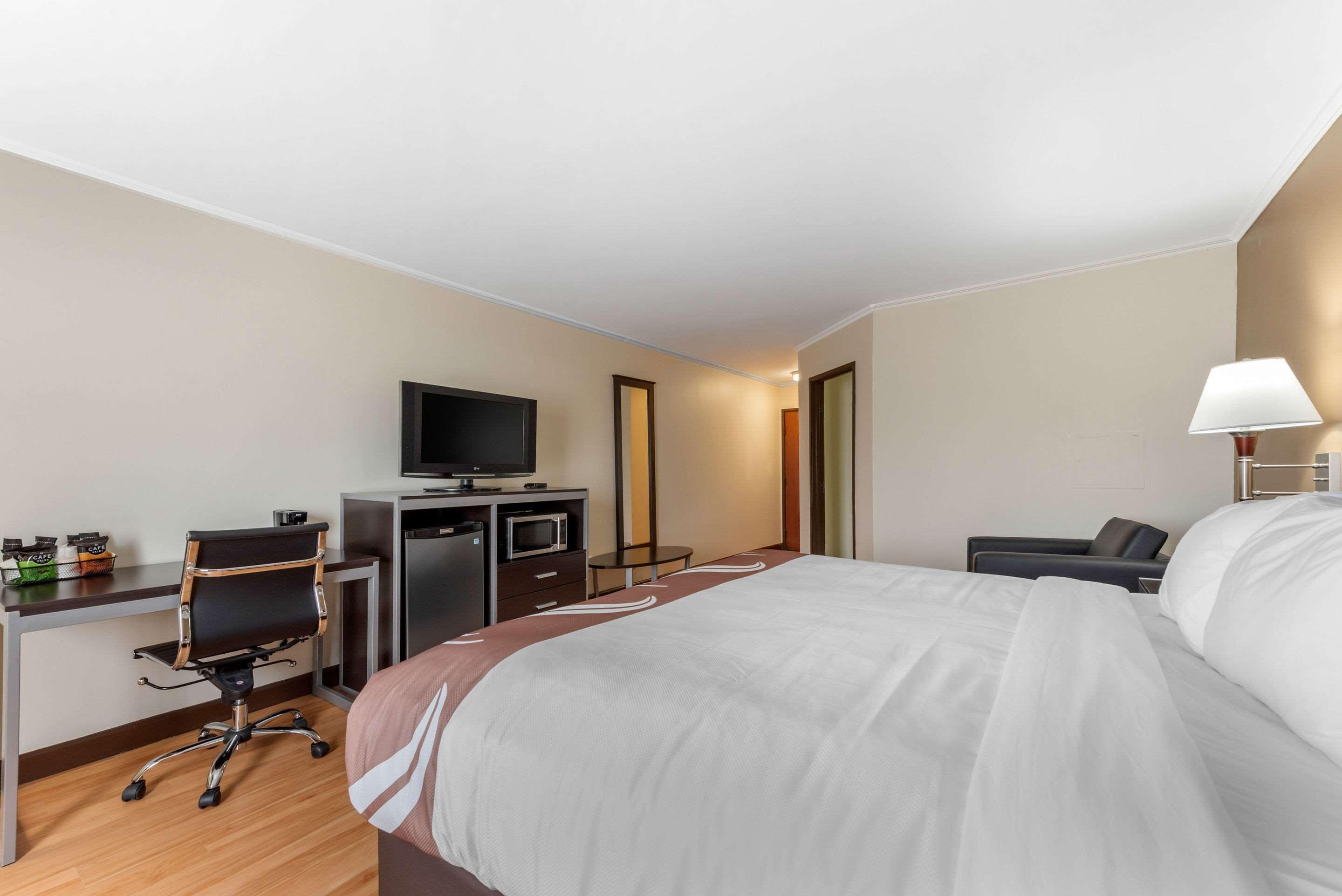 Quality Inn Fairborn Eksteriør bilde