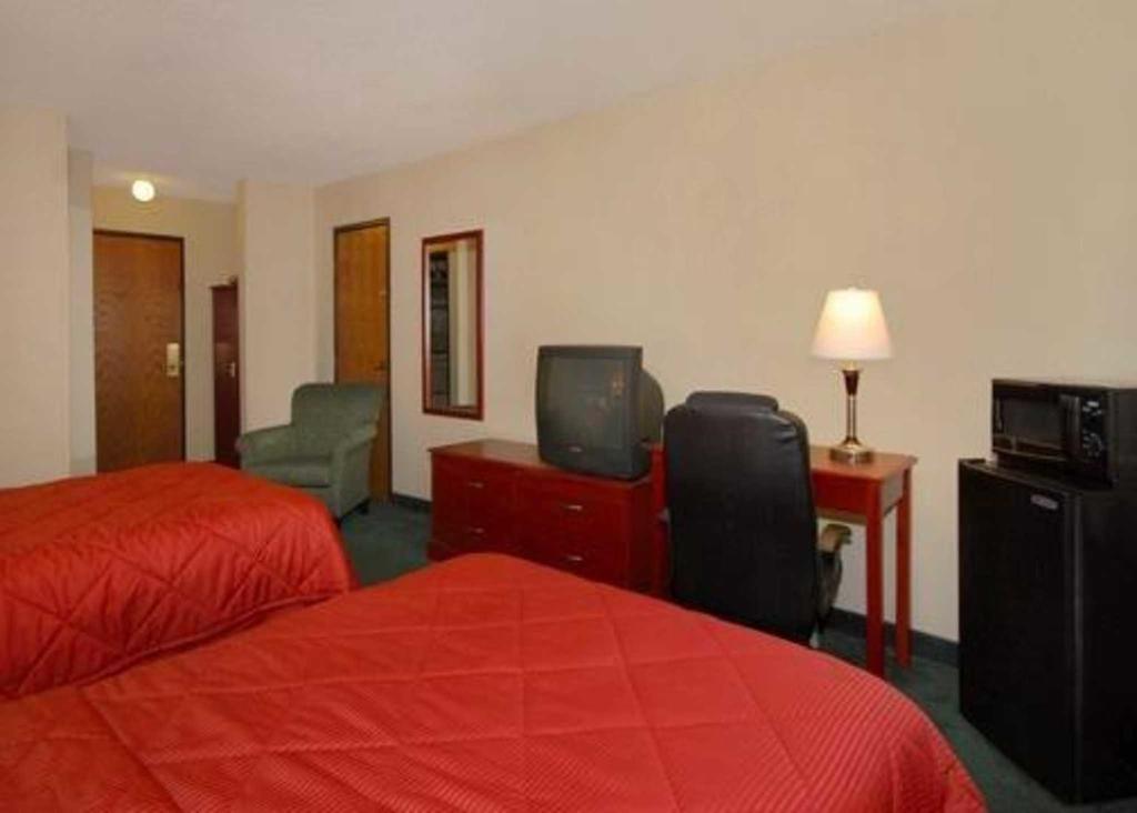 Quality Inn Fairborn Eksteriør bilde
