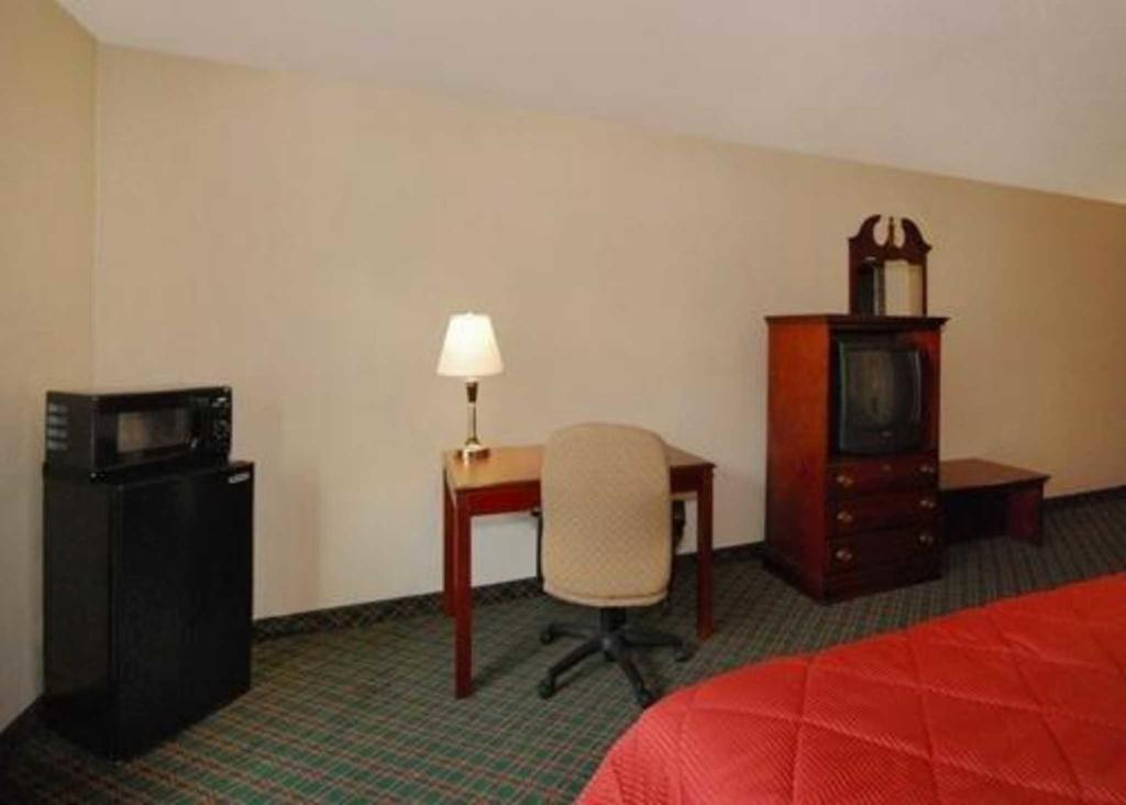 Quality Inn Fairborn Eksteriør bilde