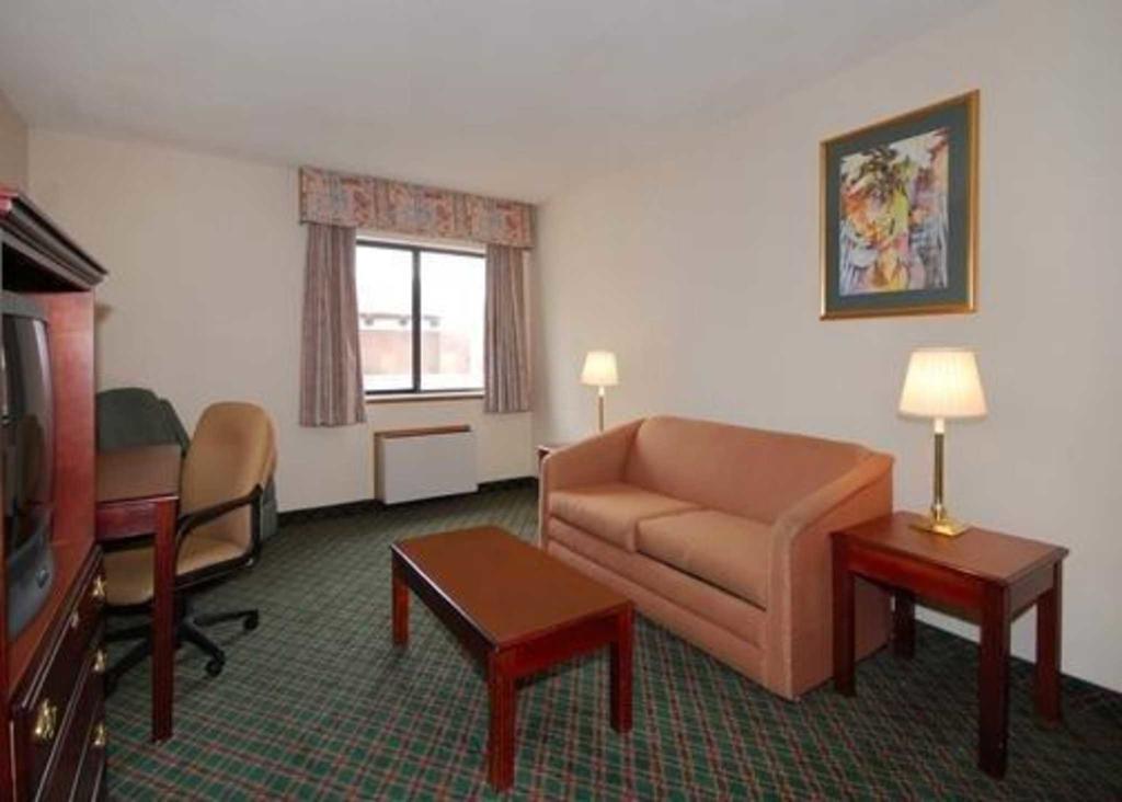 Quality Inn Fairborn Eksteriør bilde