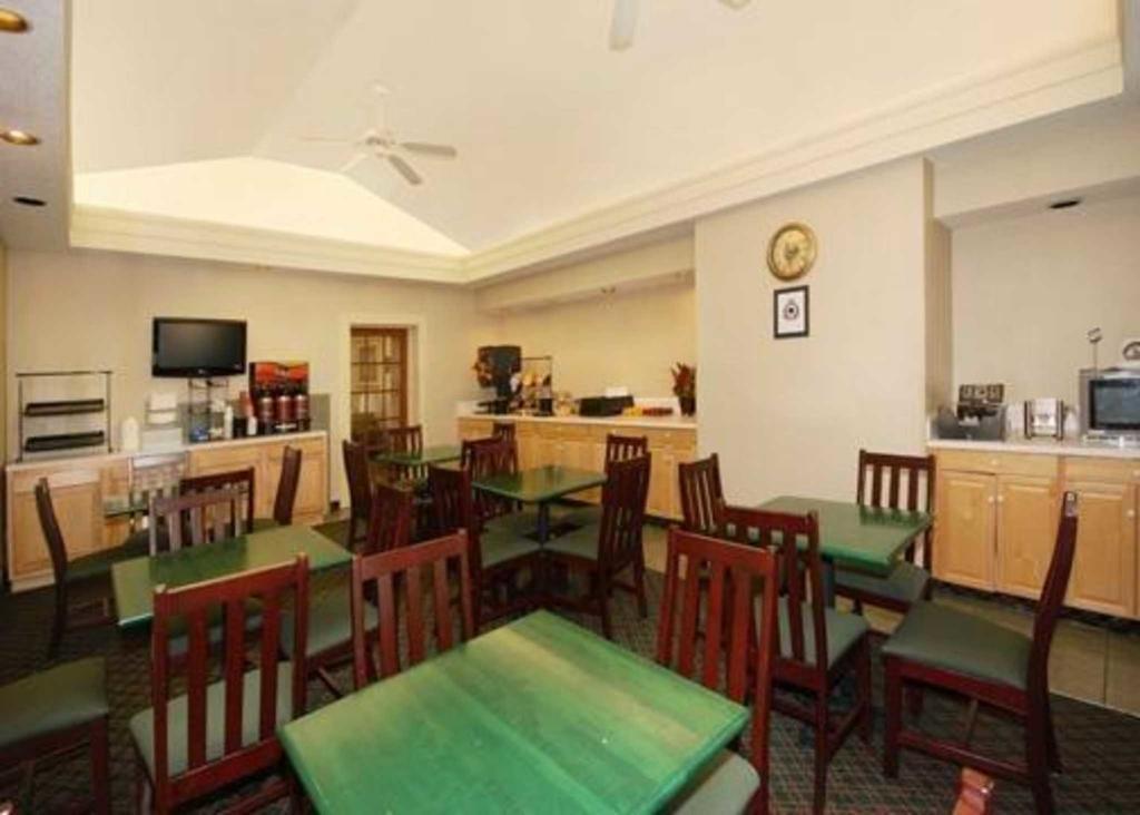 Quality Inn Fairborn Eksteriør bilde